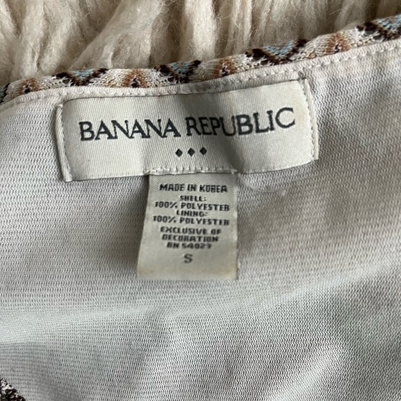 Banana Republic southwestern patterned V-Neck Women's Top - Picture 5 of 6